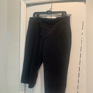 Ruby Rd black capri pants size 14